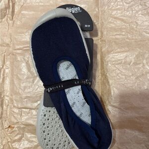 Collegien midnight blue ballet flats